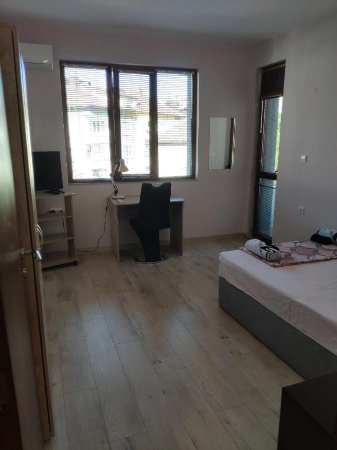 Liliya Apartment بليفين المظهر الخارجي الصورة