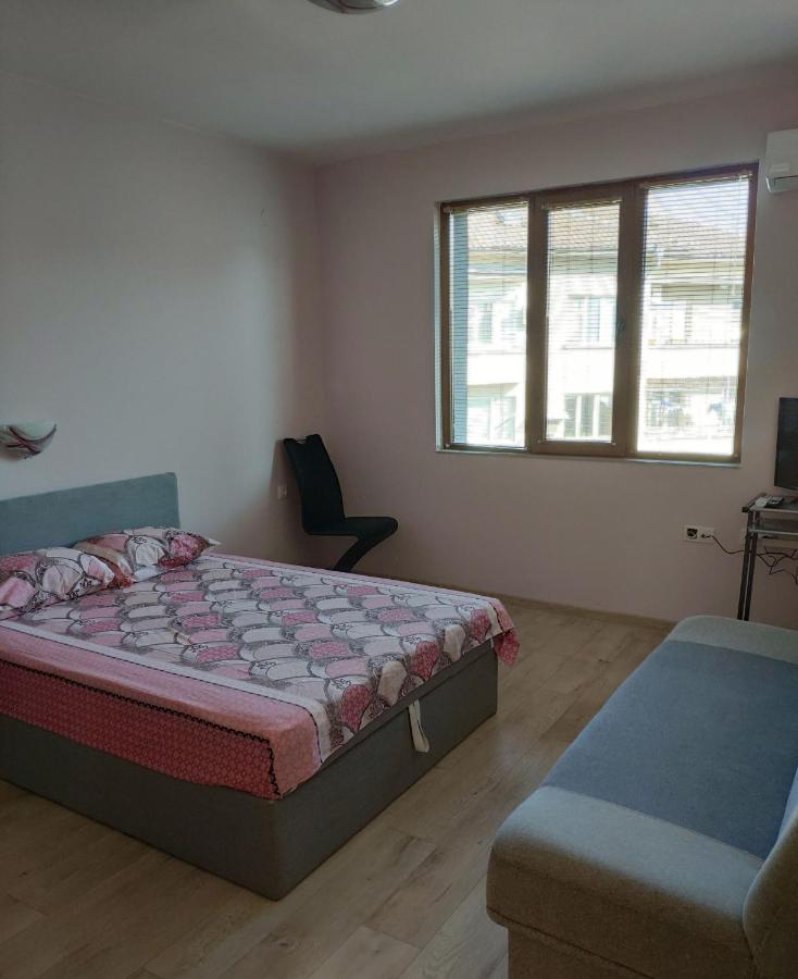 Liliya Apartment بليفين المظهر الخارجي الصورة