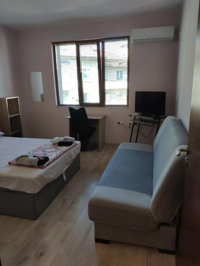 Liliya Apartment بليفين المظهر الخارجي الصورة